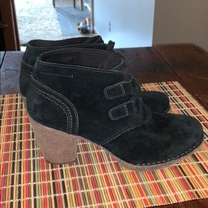 Clark’s Carleta Lyon Ankle Bootie - Worn Once